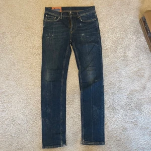 Acne Studios, North Blue Crease, 28x30 - Rare Acne North jeans, lite använda, men d ger karaktär. Strl 28x30. 