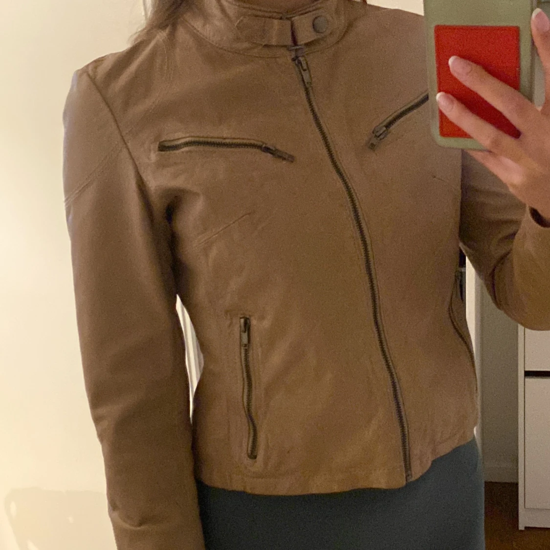 Beige skinnjacka från Cappuccini - 2