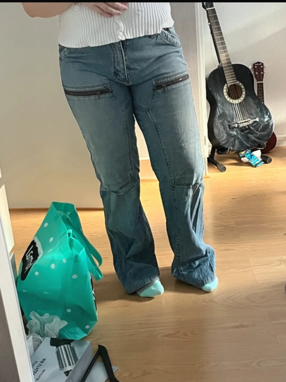 Ljusblå jeans med dragkedjor - 5