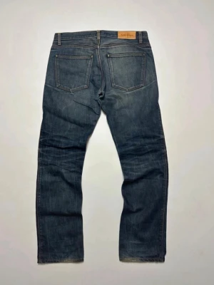 Acne Studios Jeans 31/32 - Asfeta jeans från märket Acne Studios. Otroligt bra skick och färg. Priset kan diskuteras vid snabb affär.