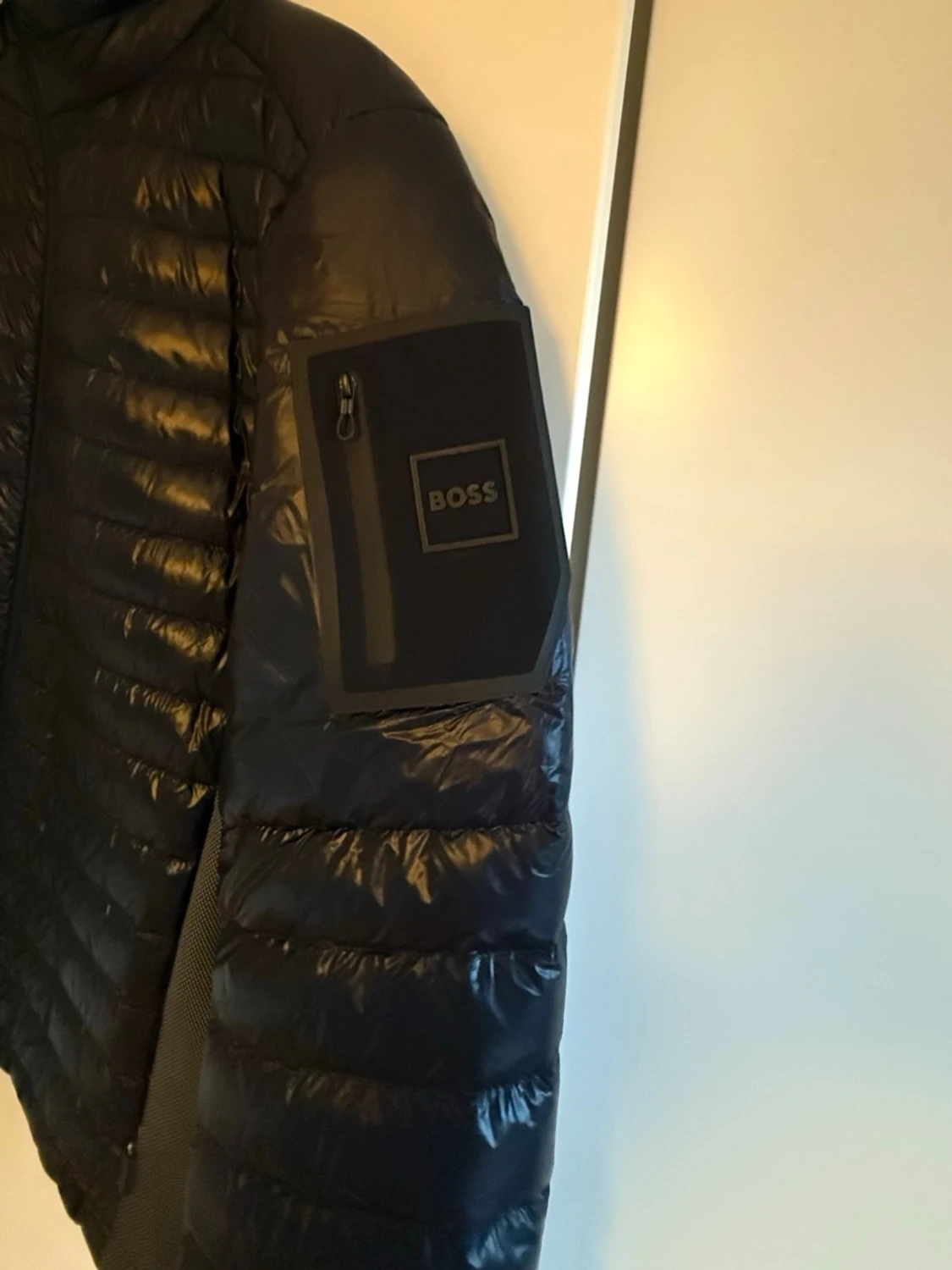 Svart dunjacka från BOSS - 1