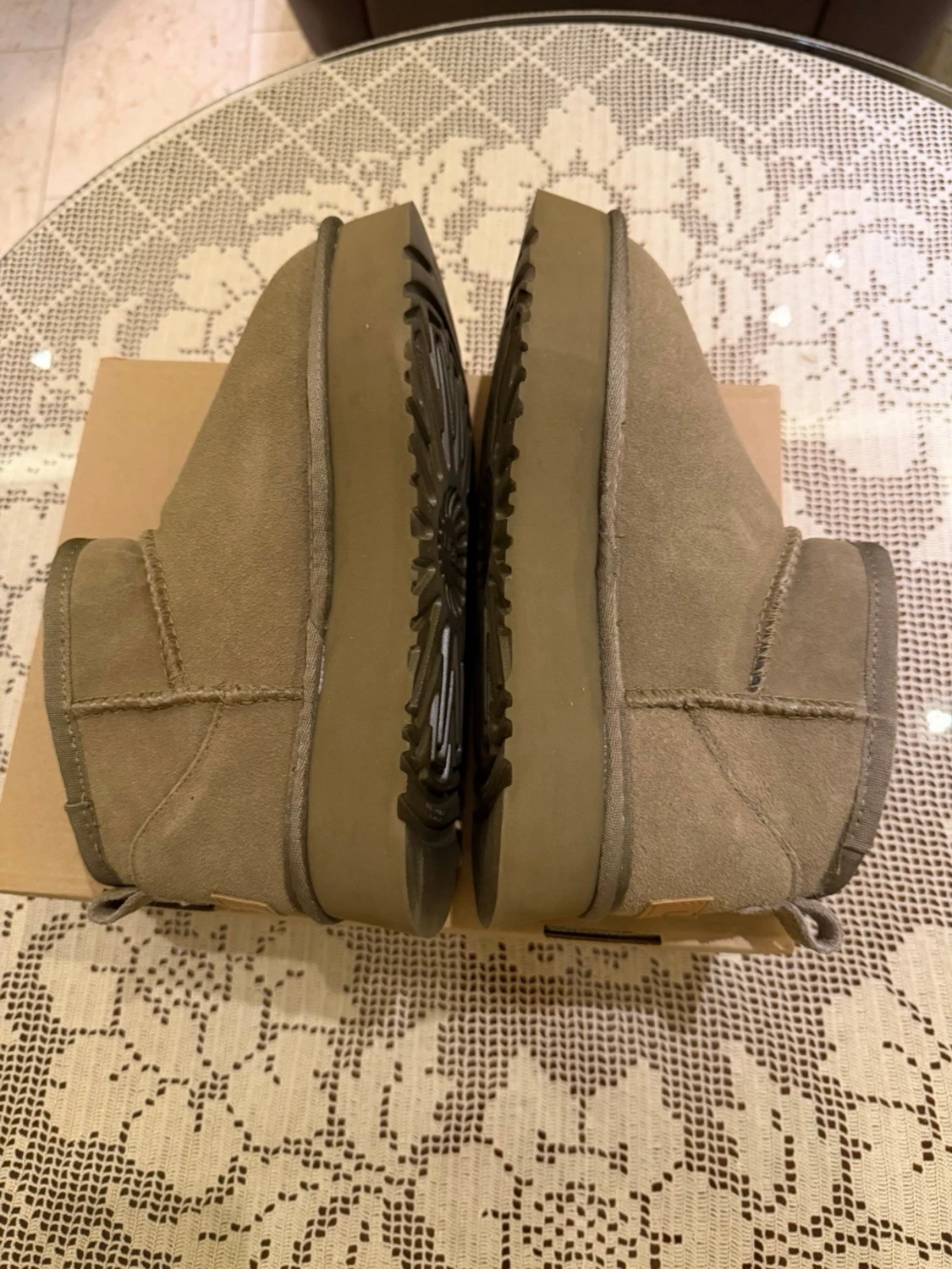 Beige UGG boots med pälsfoder - 4