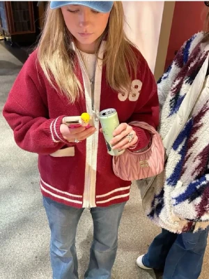 snygg jacka  - säljer denna suuuper snygga jacka eftersom jag vill köpa en ny💕💕 