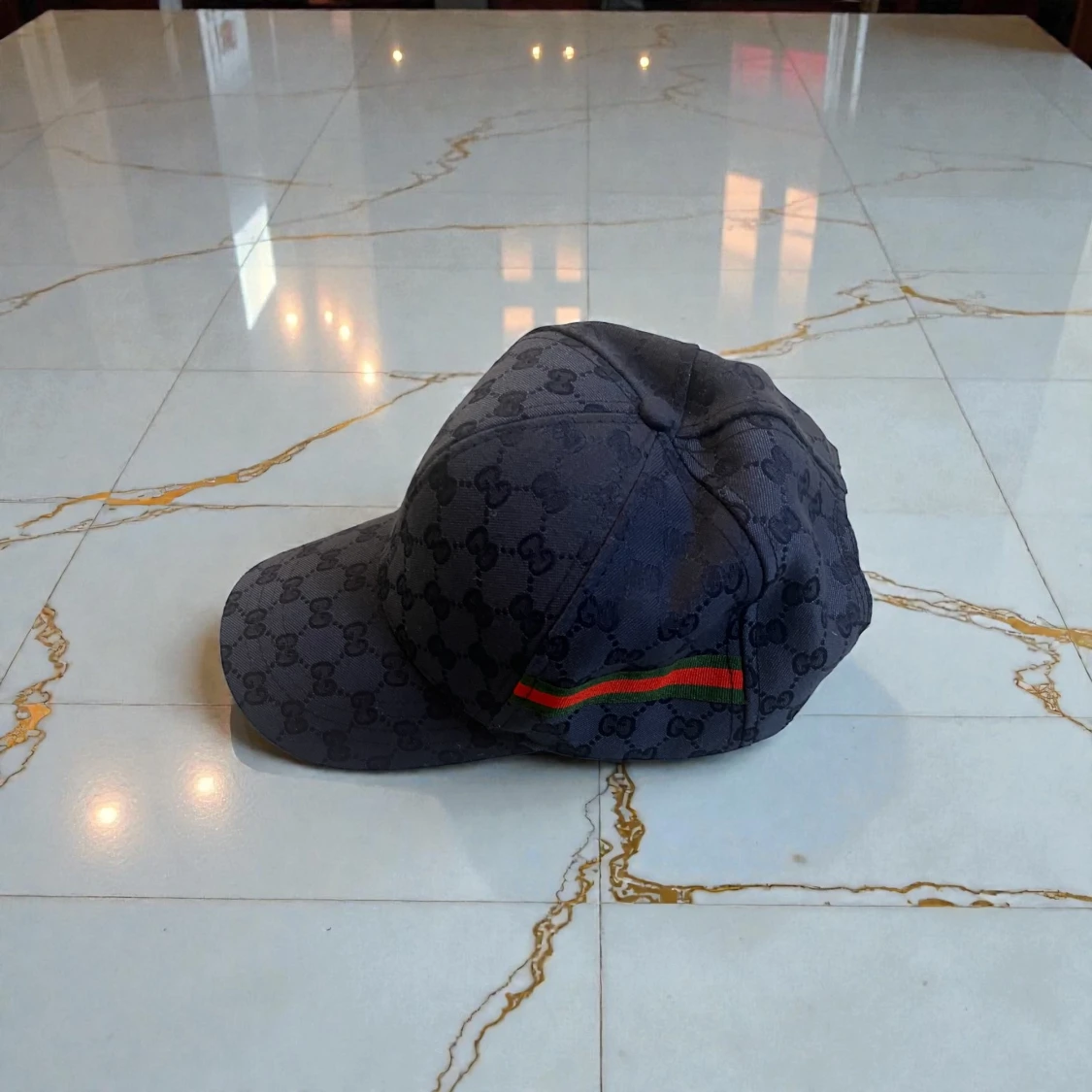 Mörkblå designer keps - 1