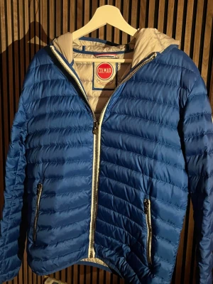 Colmar Jacka Herr - Säljer nu en sjukt snygg ljusblå Colmar jacka | Skick: 9/10 | Storlek: 50/M | Nypris: 3500kr Skriv gärna vid minsta lilla intresse!