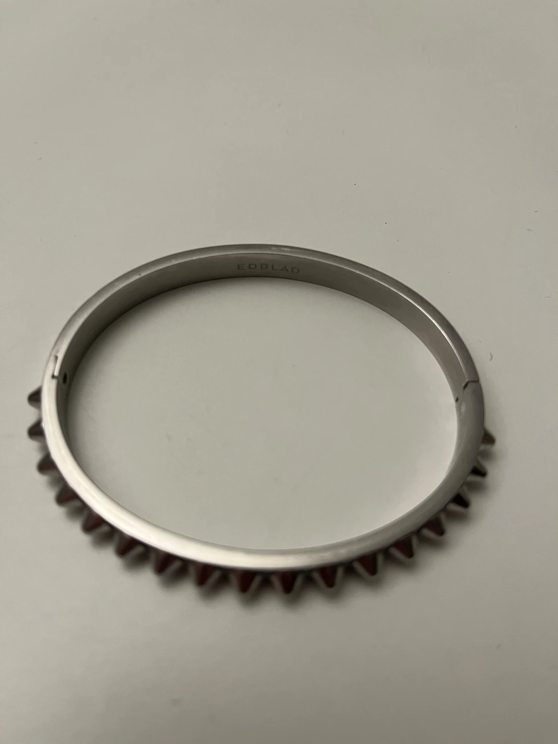 EDBLAD Armband med Nitar - rostfritt stål - 6