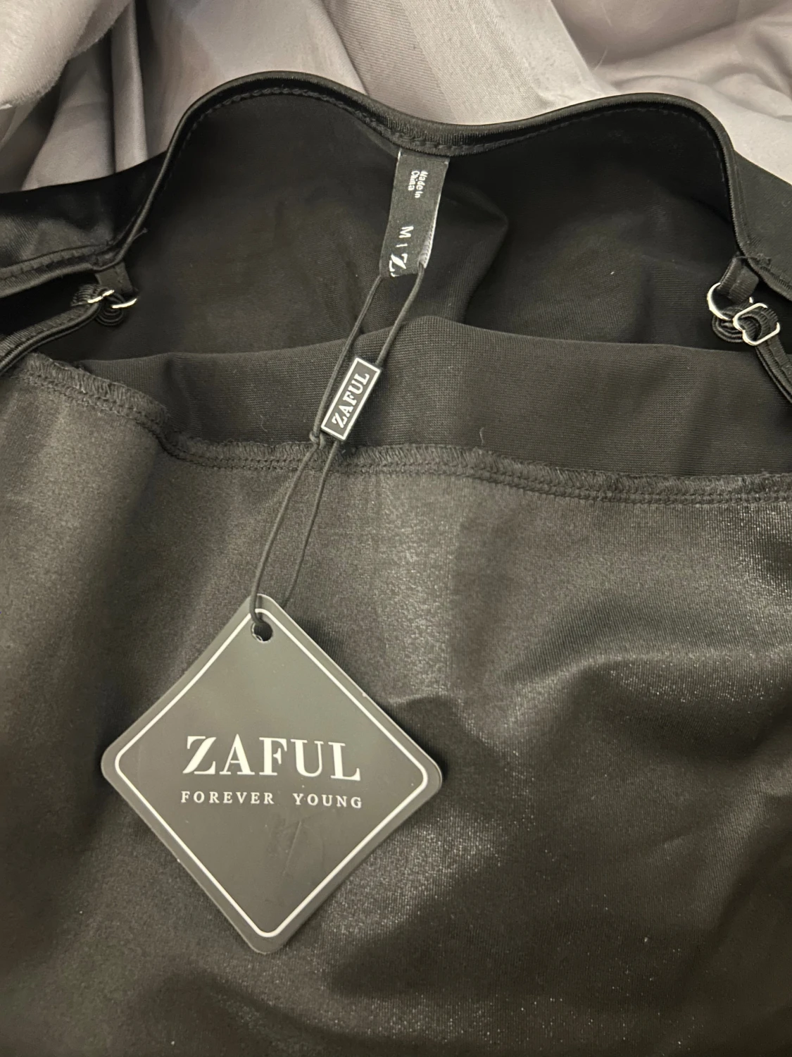 Svart satin klänning från Zaful - 2