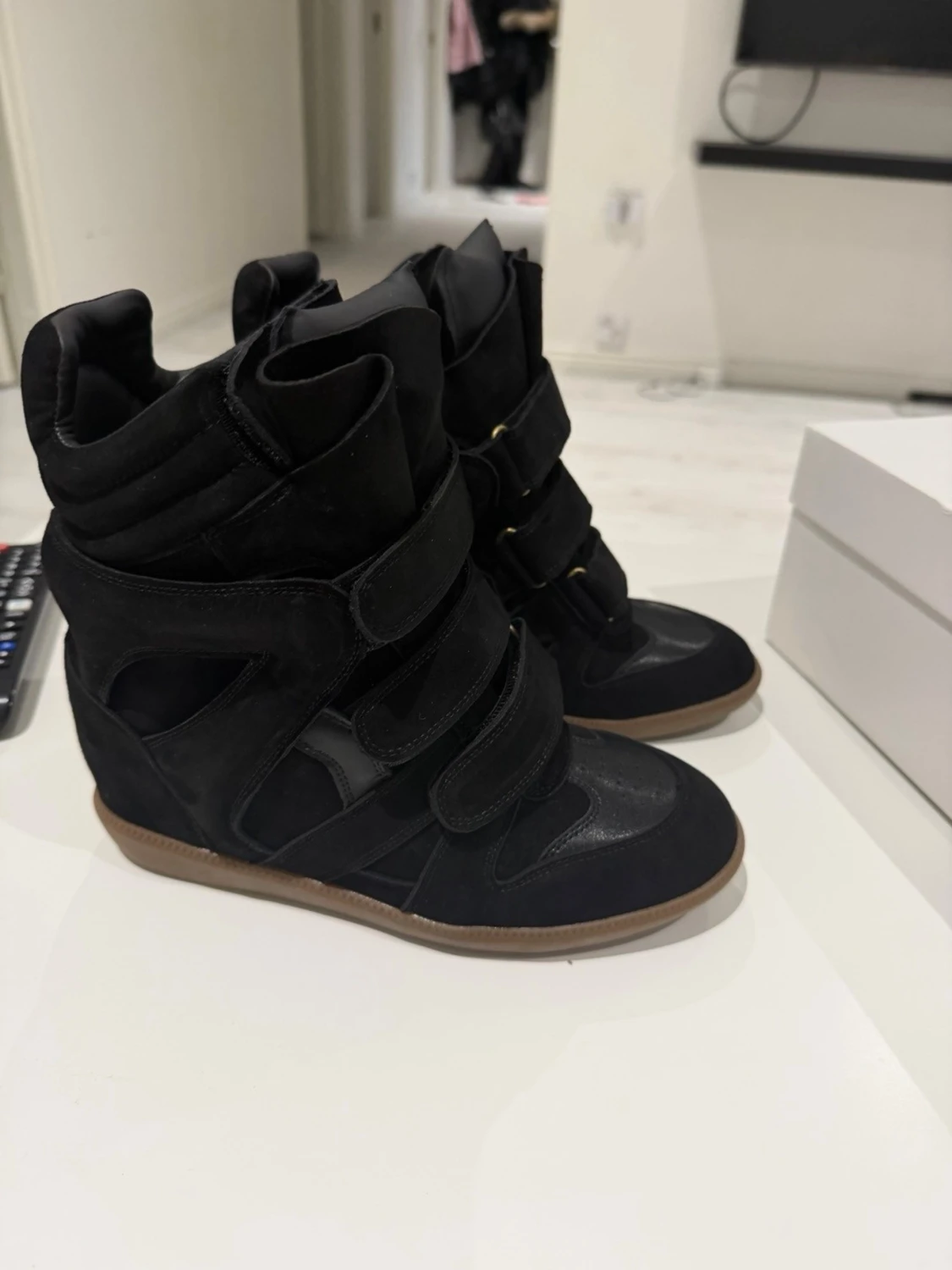 Isabel Marant womens black winter shoes 39 - 1