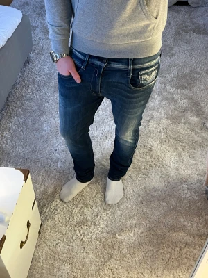 Replay anbass jeans  - Replay Jeans | skick 9/10 | Storlek 33/32 | Pris - 549kr | Modellen är ca 179cm lång | Hör av dig vid minsta fråga eller fundering!!