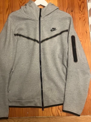 Nike tech fleece - Tech fleece tröja som inte längre kommer till användning 