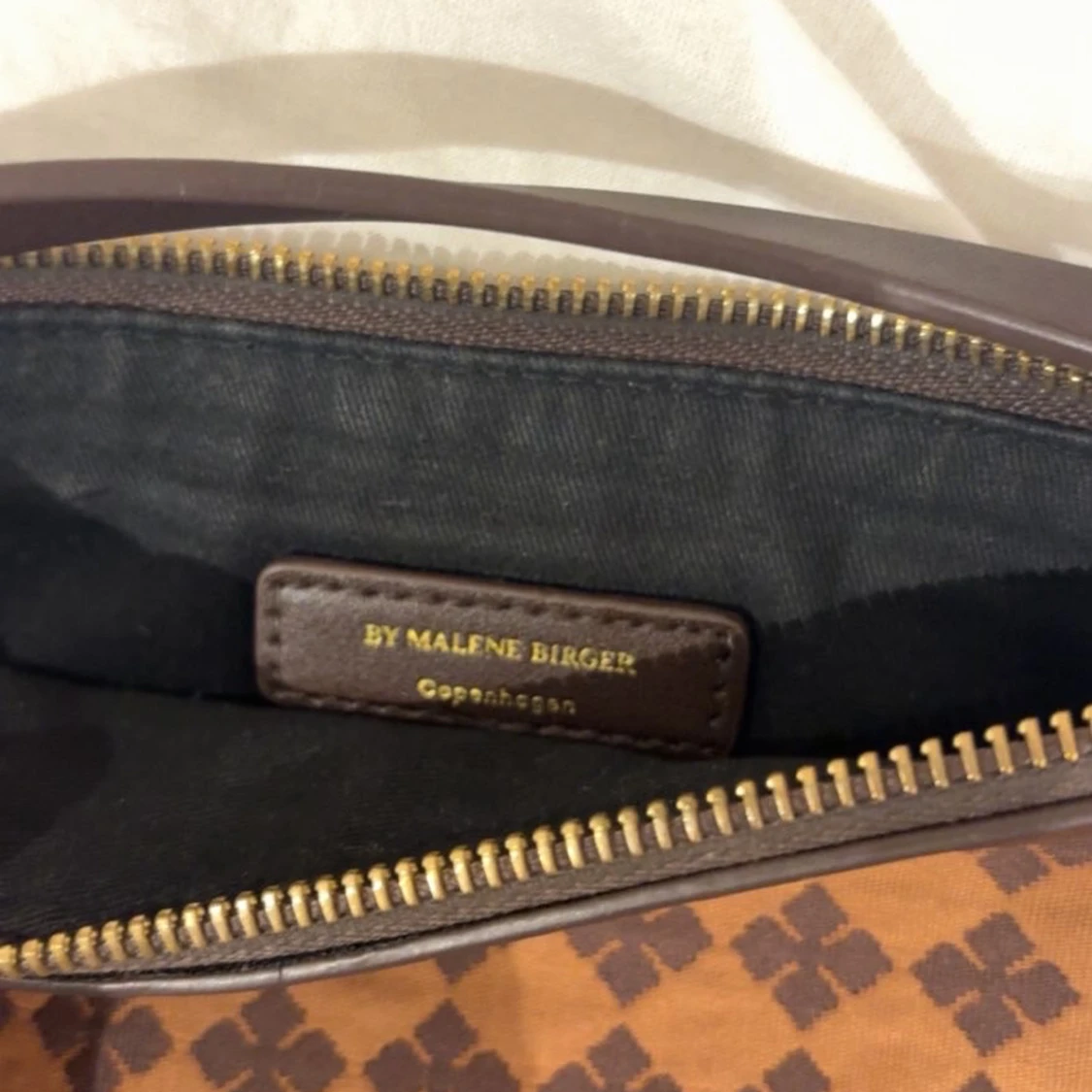 Brun axelväska från By Malene Birger - 3