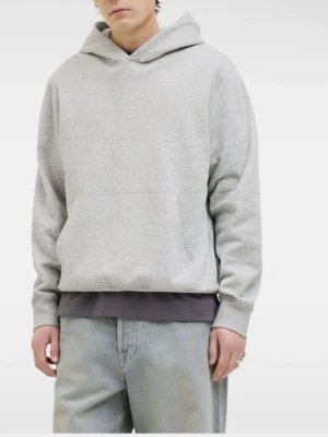 Grå hoodie - Storlek 146-152. Tröjan har lite defekter men inga speciellt synliga