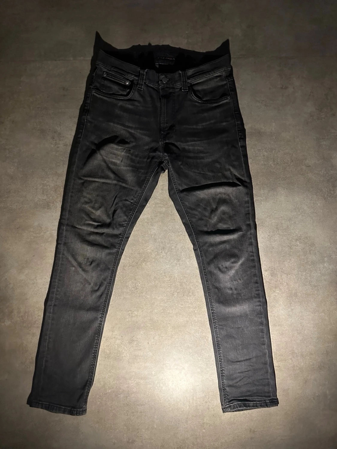 Svarta slim fit jeans från Nudie Jeans