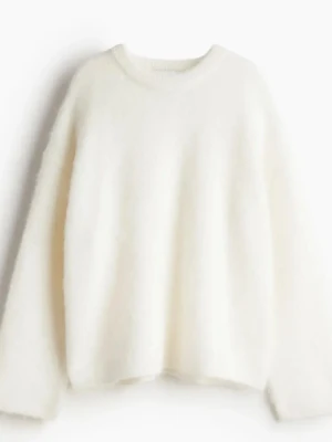 Mohair stickad tröja från hm - Helt slutsåld och populär tröja från hm. Mohair mix och helt oanvänd med prislapp kvar ❣️❣️