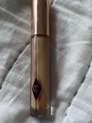 Charlotte Tilbury radiant concealer - Concealer från Charlotte Tilbury 