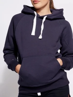 Marinblå hoodie - Säljer en marinblå hoodie från russemerch, Prislapp kvar ovanvänd. Säljer då det var fel storlek. 