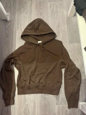 Hoddie - Xs - Säljer en brun och fin hoddie från Bread & Boxers i storlek xs! jätte fint skick!
