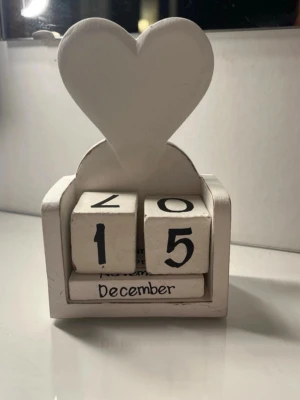 Kalender - Fin träkalender