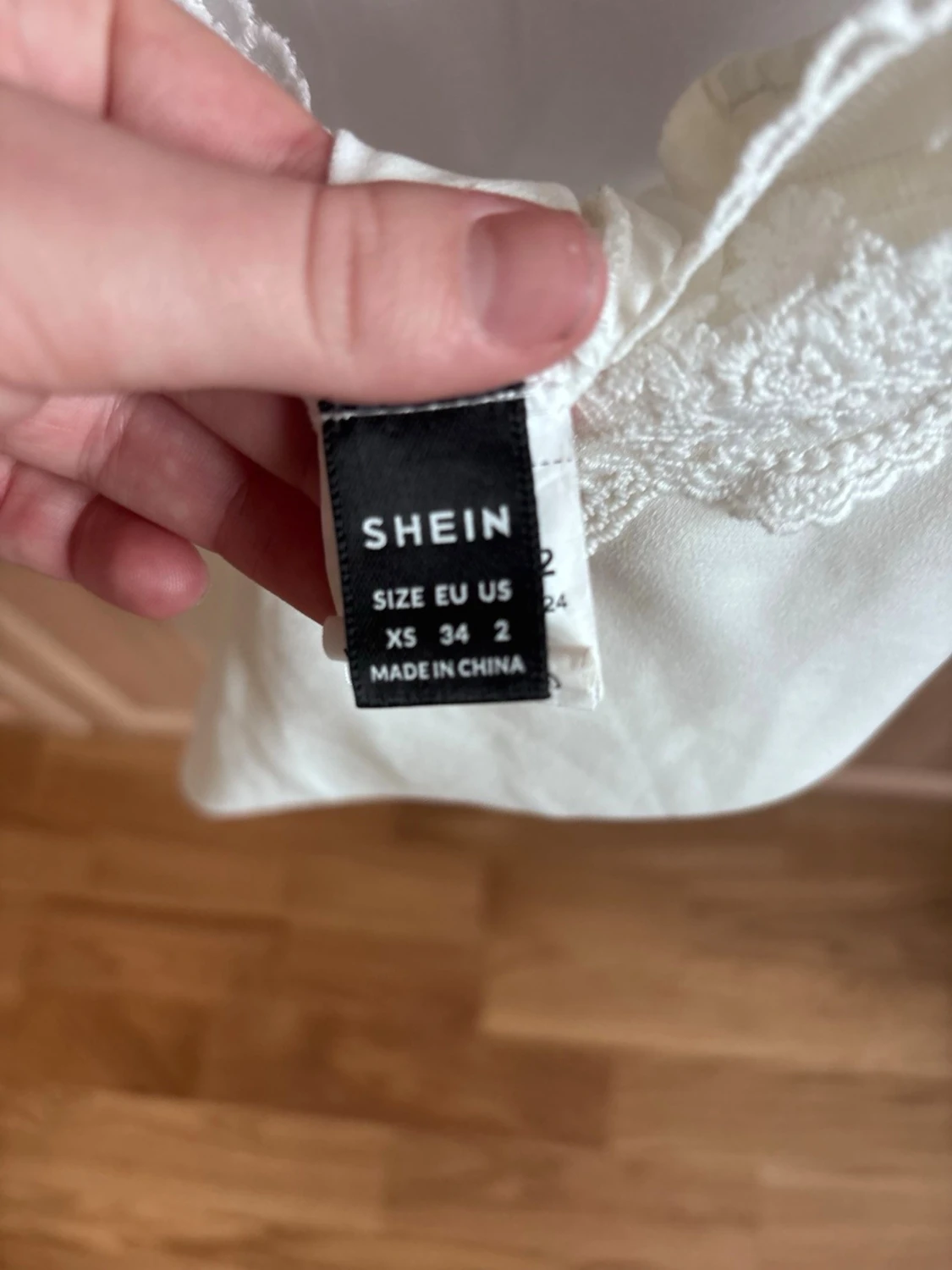 Vit spetsdetaljerad topp - 1