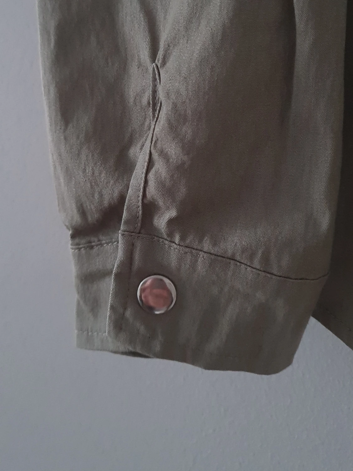 Skjorta med volang  - 2