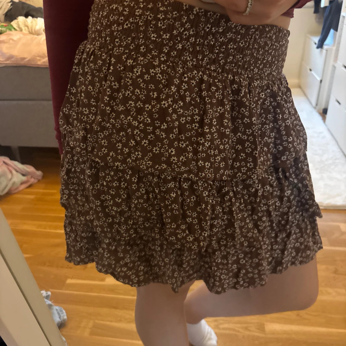 Brun blommig volangkjol - 3