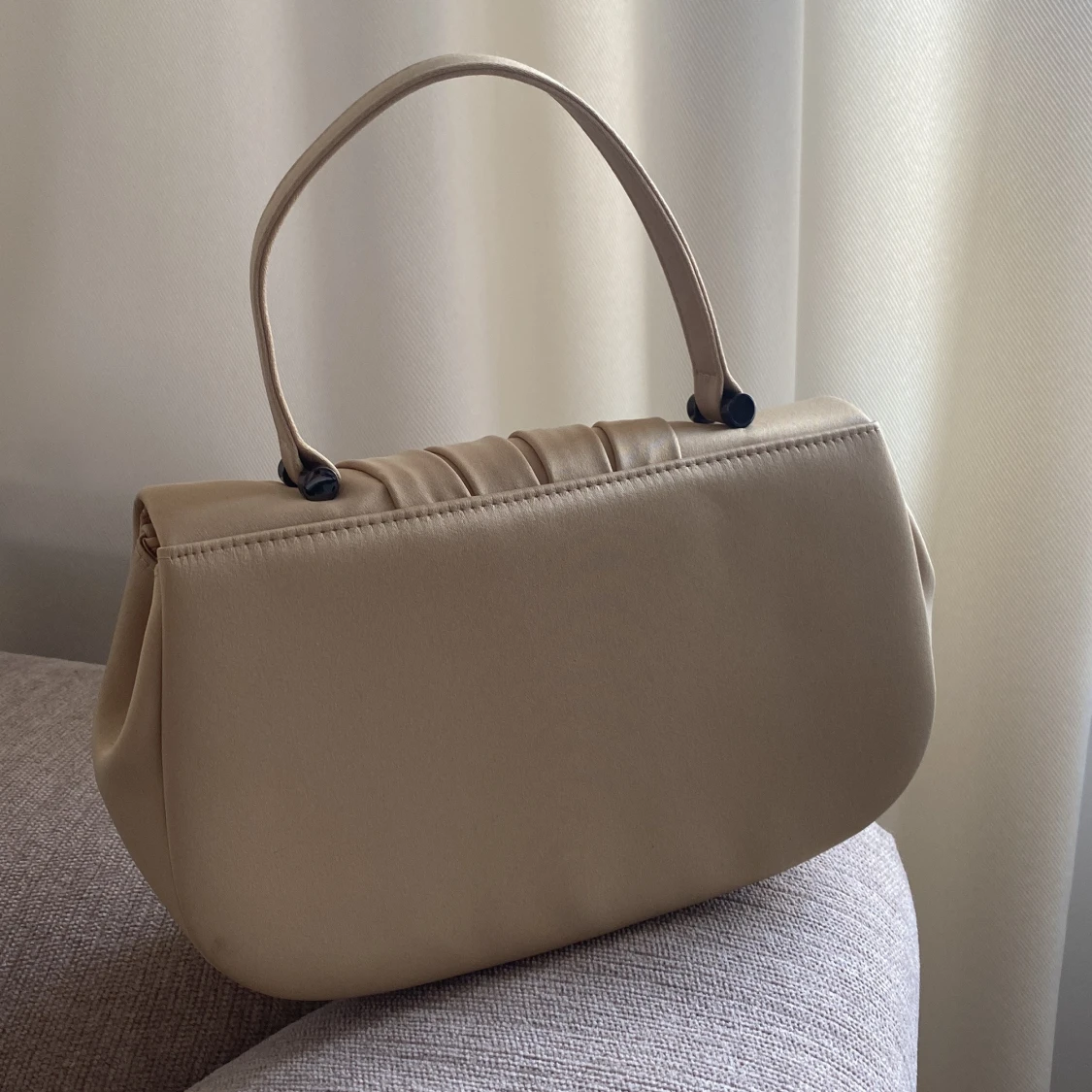 Beige handväska från Perfetto - 1