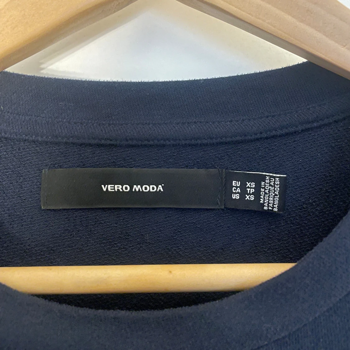 Mörkblå t-shirt - 3