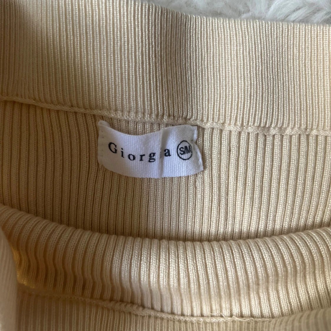 Beige ribbad långkjol från Giorga - 1