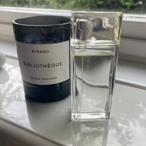 Kenzo L’Eau Eau de Toilette 50 ml - Vintage Kenzo Eau de Toilette. Perfekt för dig som gillar minimalistisk design och vill ha något unikt i parfymhyllan. 
