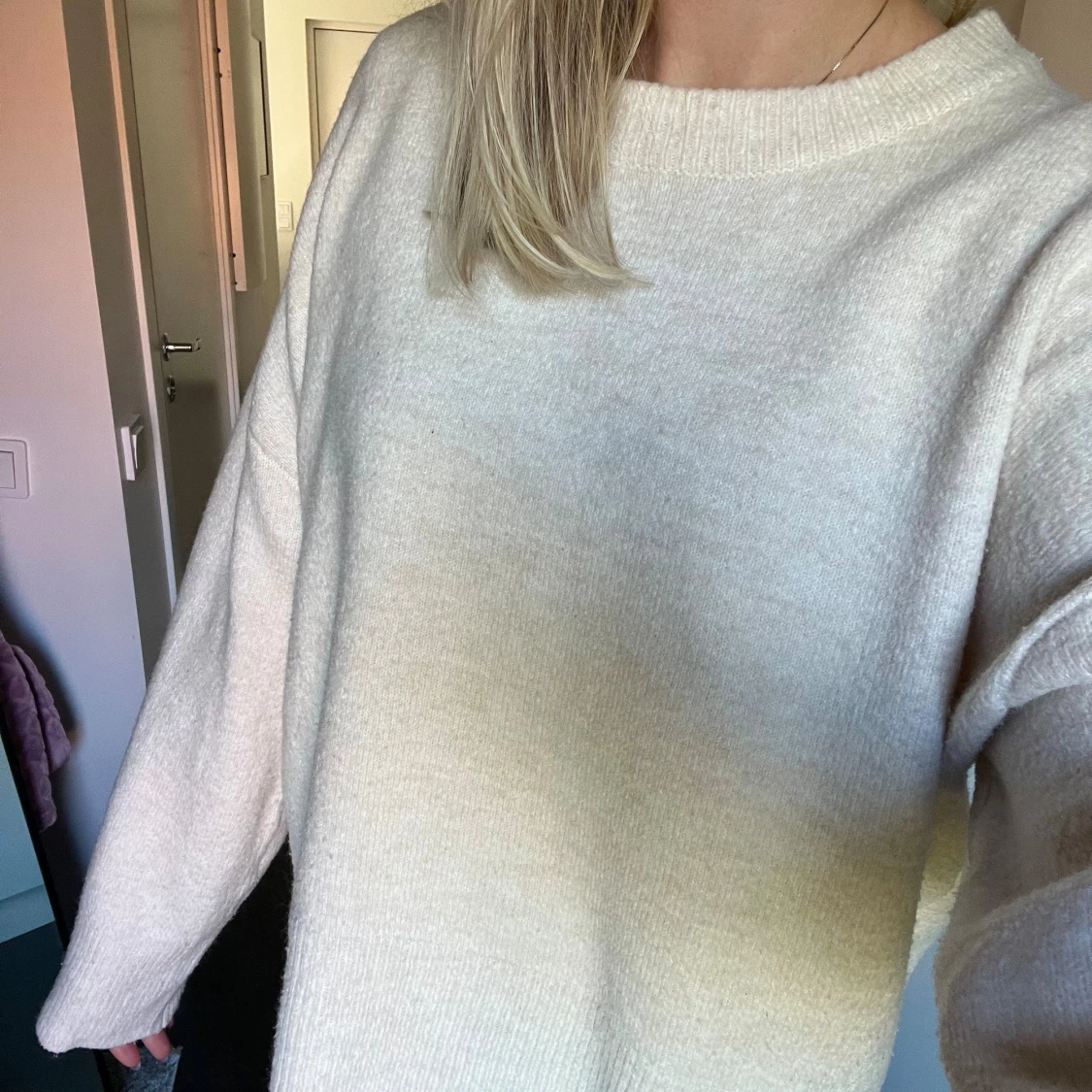 Beige oversized stickad tröja - 1