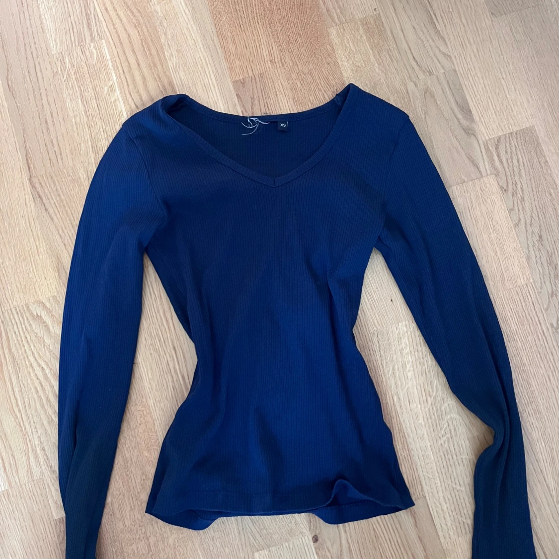 Marinblå ribbad långärmad topp XS - 4