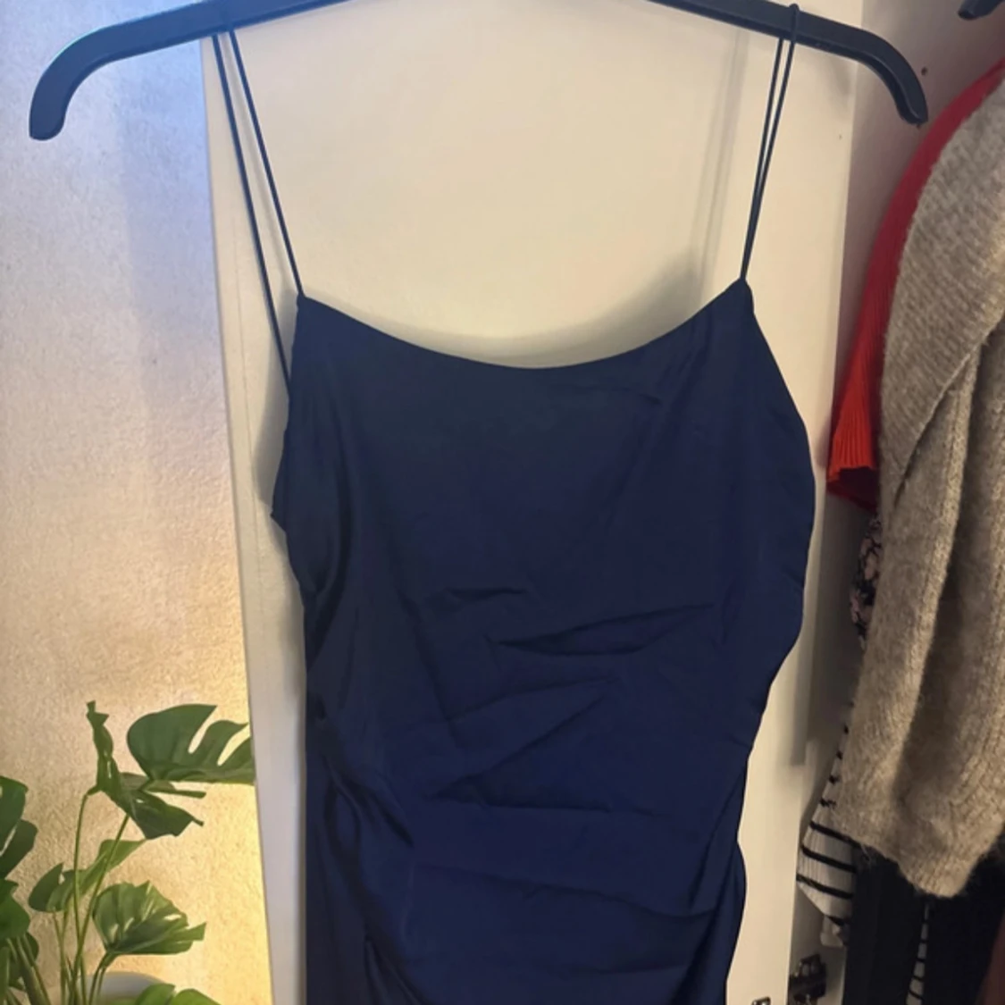 Marinblå långklänning från Nelly - 1