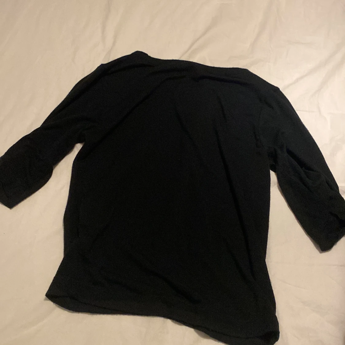 Svart topp med trekvartsärm från H&M - 1