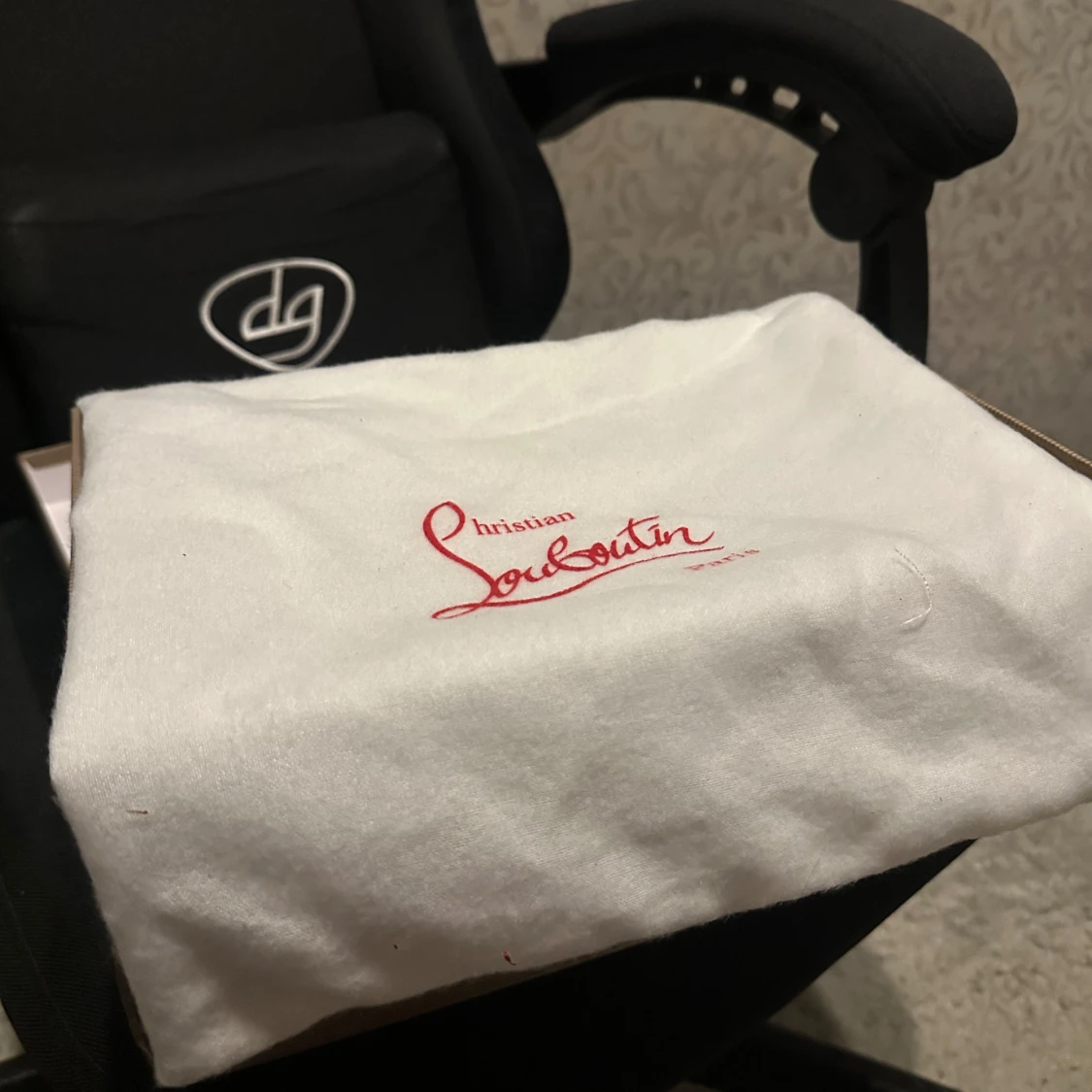 Christian Louboutin svarta sneakers med nitar - 1