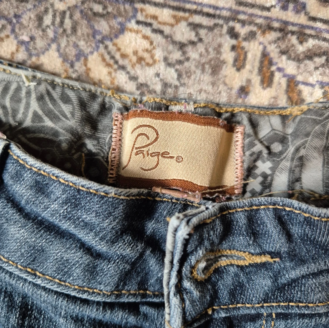 Blå bootcut jeans från Paige - 2