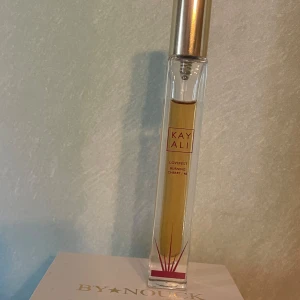 Kayali: Lovefest Burning Cherry - Kayali: Lovefest Burning Cherry