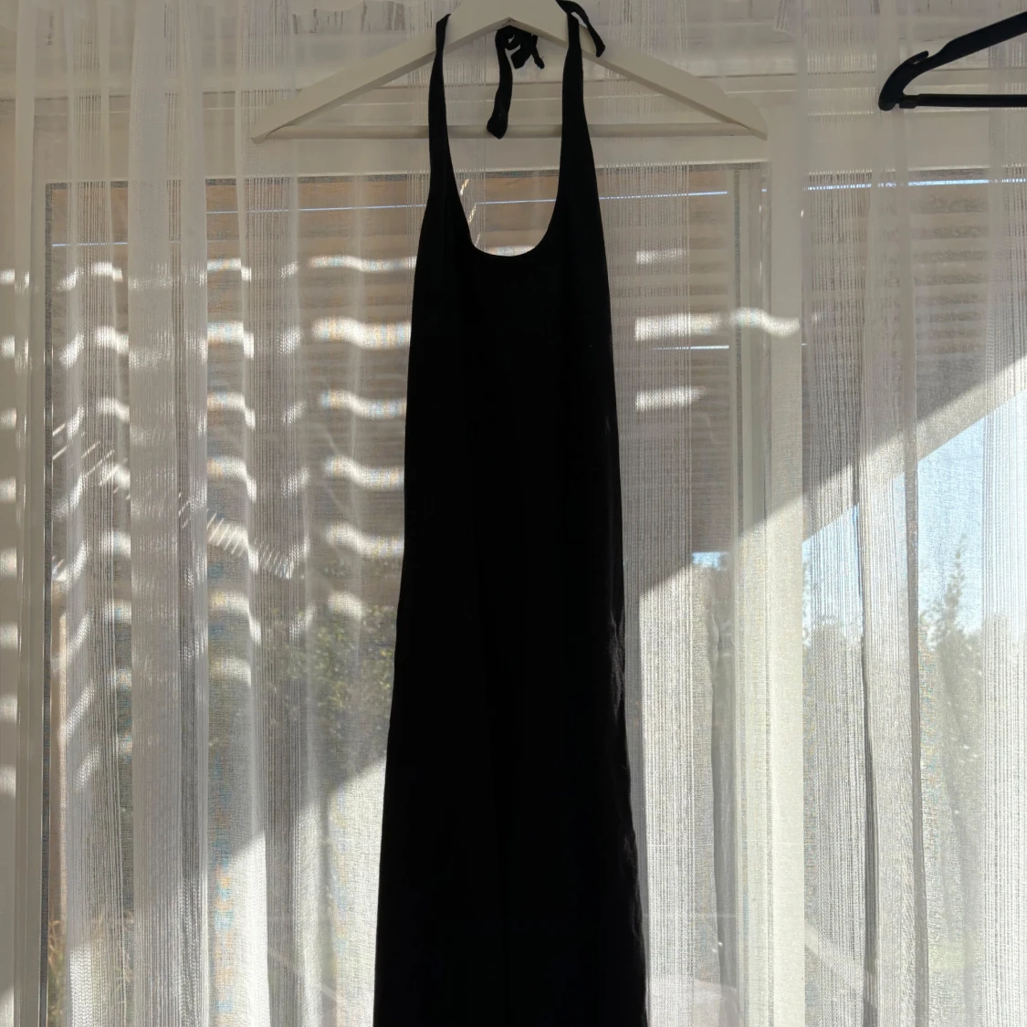 Svart långklänning från H&M