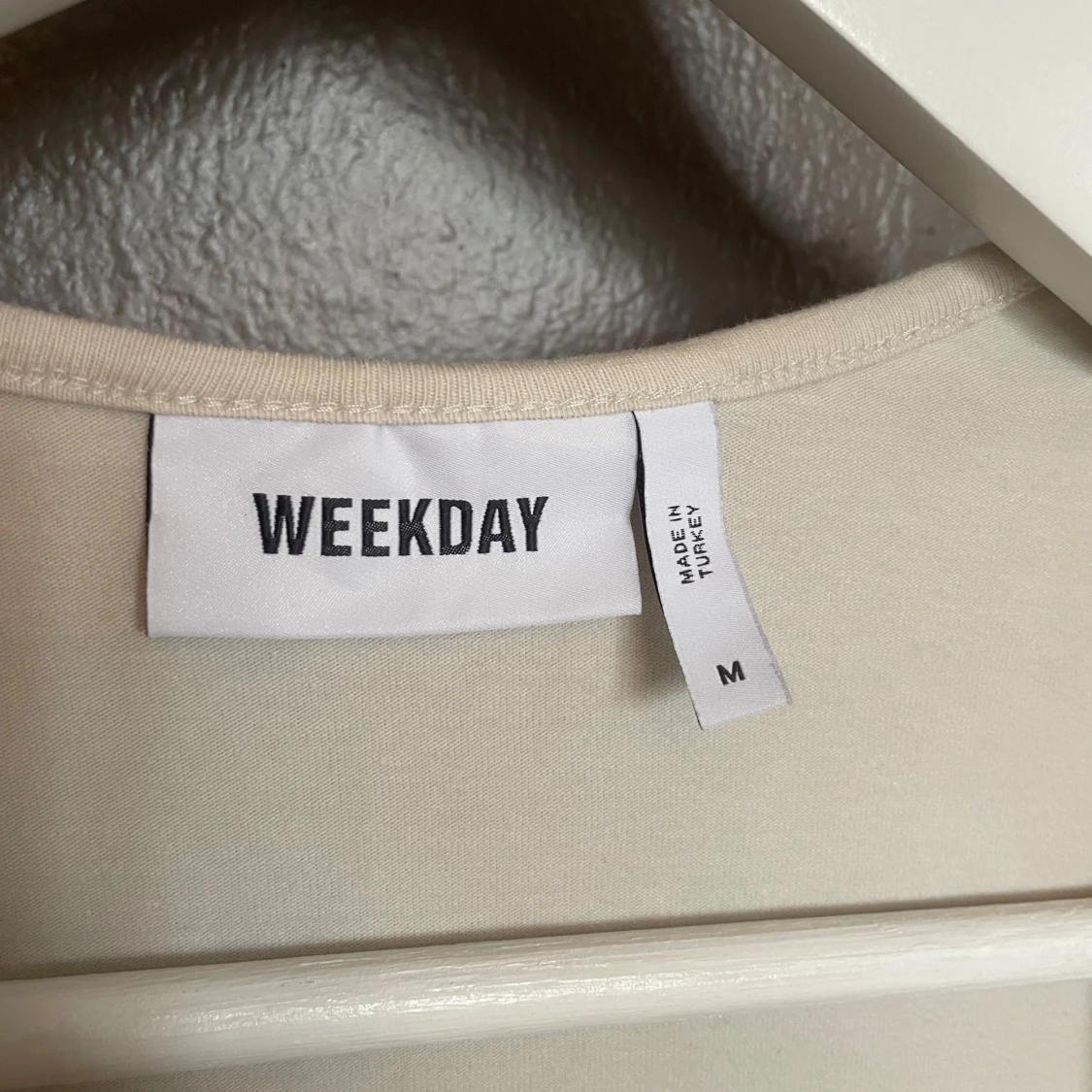 Weekday vit långärmad topp square neck strl M - 2