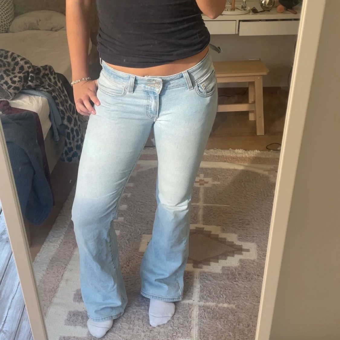 Levi's Superlow Flare ljusa jeans