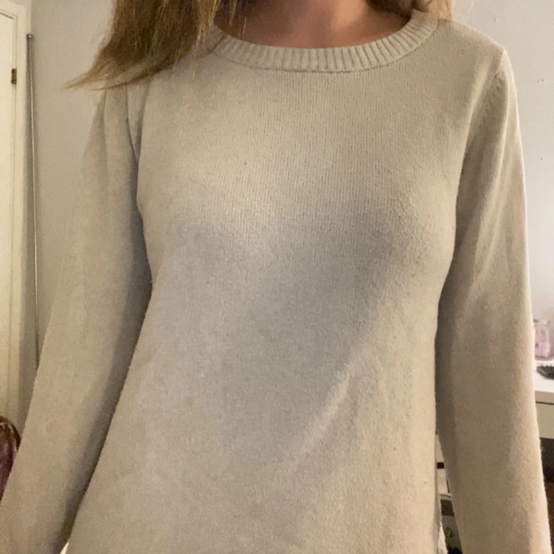 Beige stickad tröja  - 1