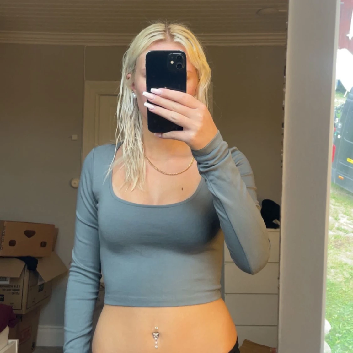 Grön/ grå croppad långärmad topp Bik Bok - 1