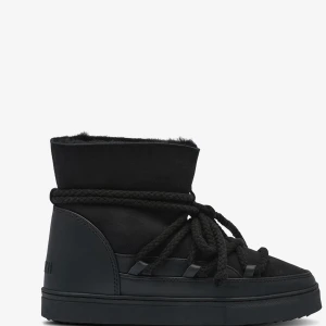 Inuikkii - Svarta snygga vinter skor. Använda en säsong bara så fint skick. Är öppen för att byta mot en annan färg 