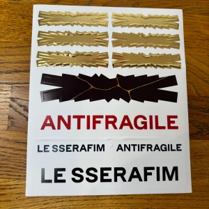 Le Sserafim stickers  - Från Le Sserafim- Antifragile album