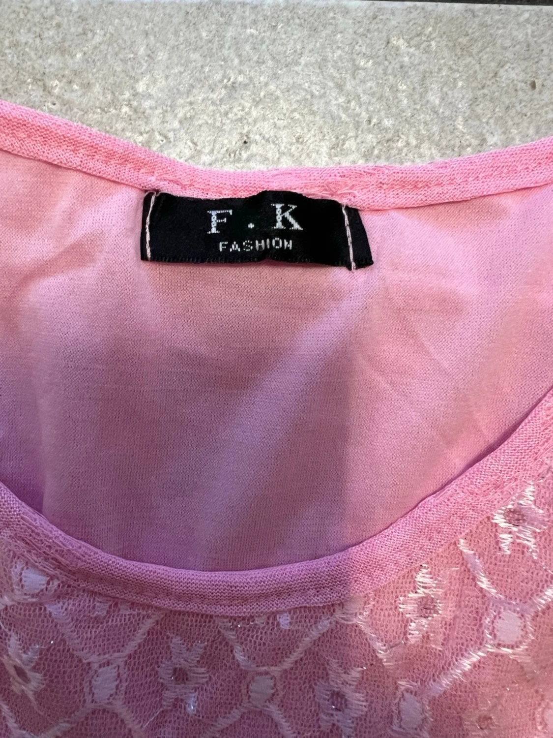 Rosa blus med broderi från F.K Fashion storlek M/L - 3