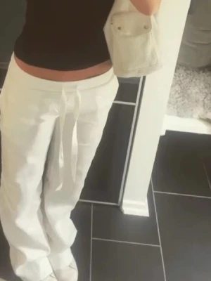 Aloba label linnebyxor  - Storlek S använda fåtal gånger. 