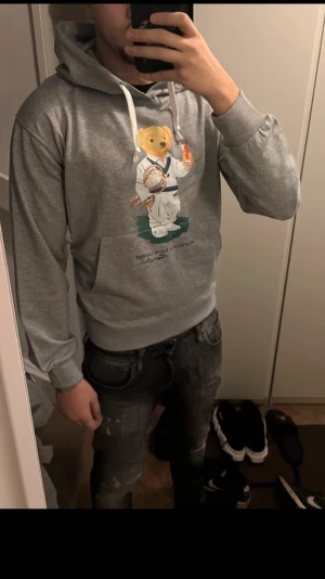 Ralph Lauren Hoodie - Säljer denna Ralph Lauren Hoodie i Storlek M😃