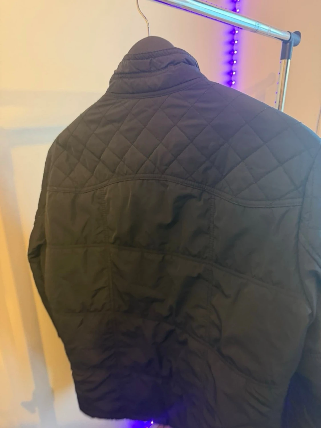 Svart quiltad jacka från Zara Man - 5