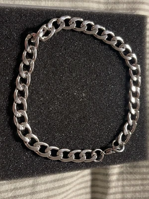 Silver armband - Jättefint silverarmband i ny skick!