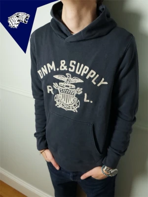 DENIM & SUPPLY HOODIE  - Riktigt fet Ralph Lauren hoodie | Skick: 7.5/10 (Se sista bild) | Strl: M | Modellen är 182cm | Hör av dig vid intresse eller om du undrar någonting! 