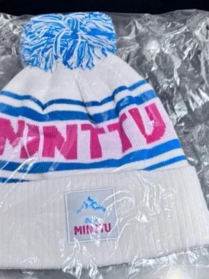 Minttu original HELT NY  - Vårens snyggaste mössa. Minttu. Original. Helt ny